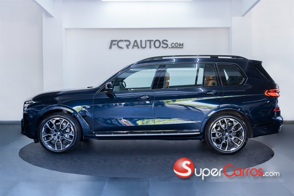 2027 BMW X 7 xDrive 40i Mpackage — foto 4 / 12