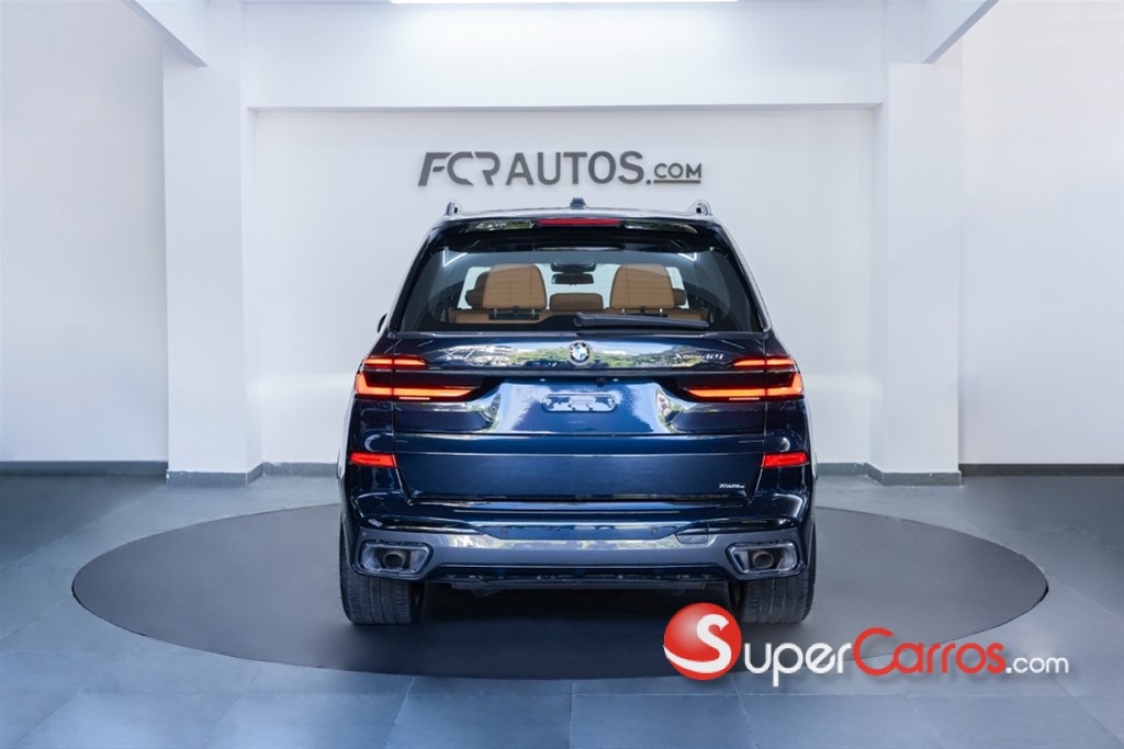 2027 BMW X 7 xDrive 40i Mpackage — foto 7 / 12