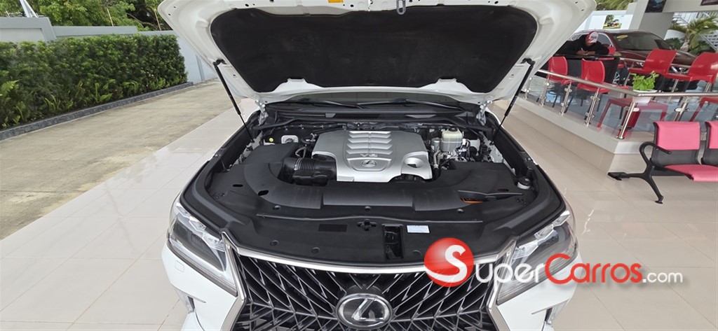 2020 Lexus LX 570 Super Sport — foto 7 / 12