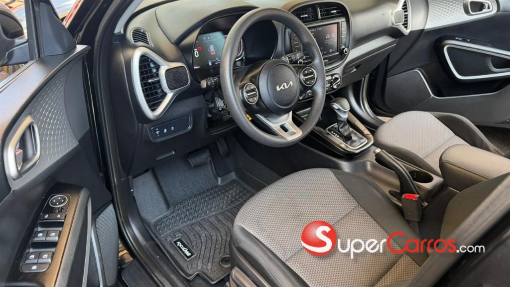 2023 Kia Soul LX — foto 10 / 12
