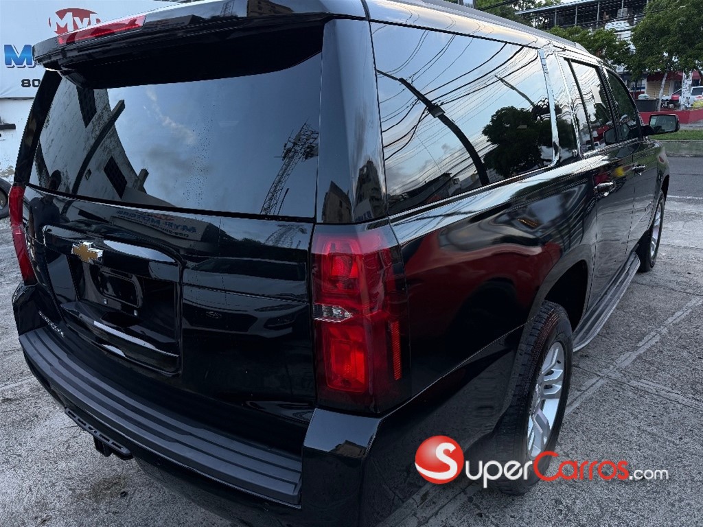 2020 Chevrolet Suburban LT — foto 5 / 12