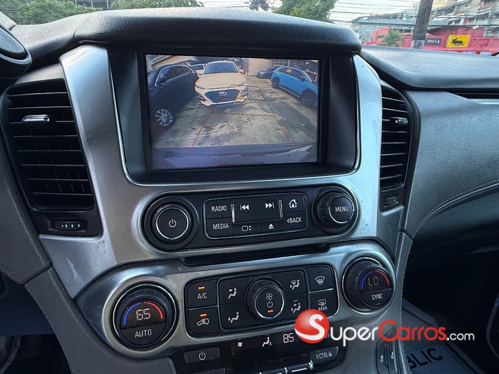 2020 Chevrolet Suburban LT — foto 8 / 12