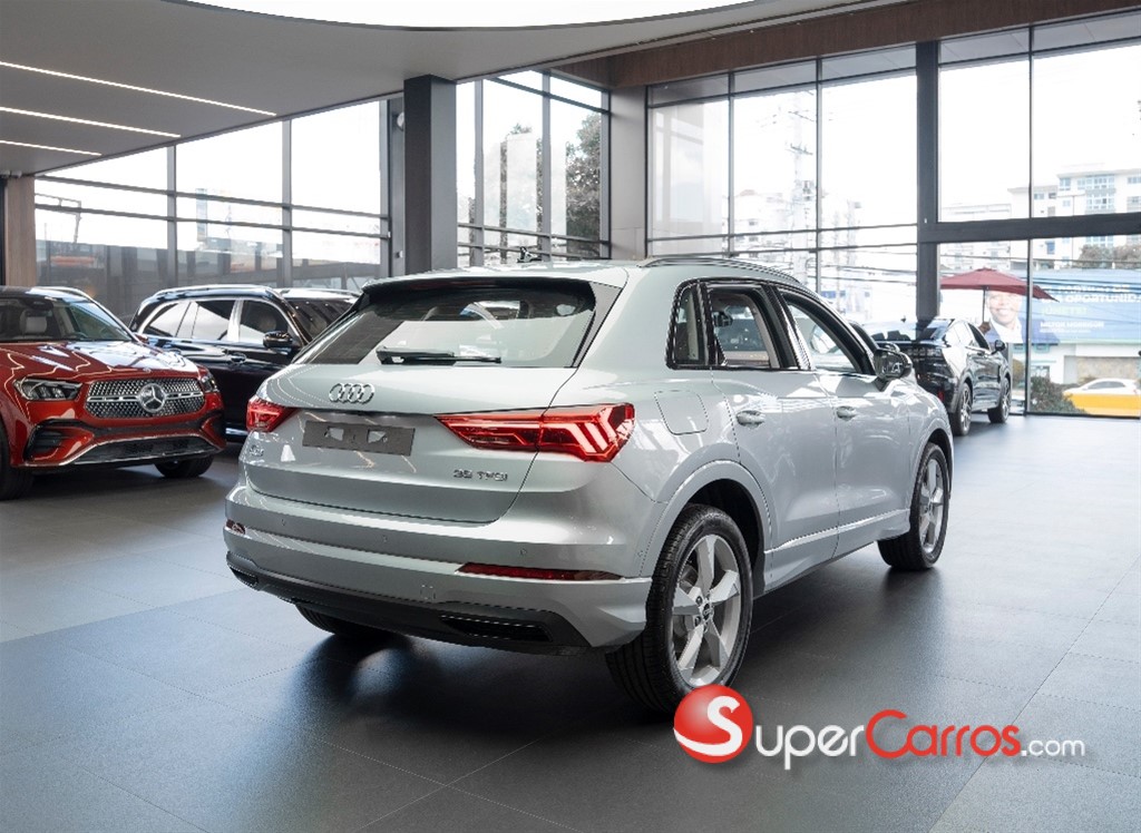 2026 Audi Q3 35 TFSI Advance Plus — foto 2 / 11