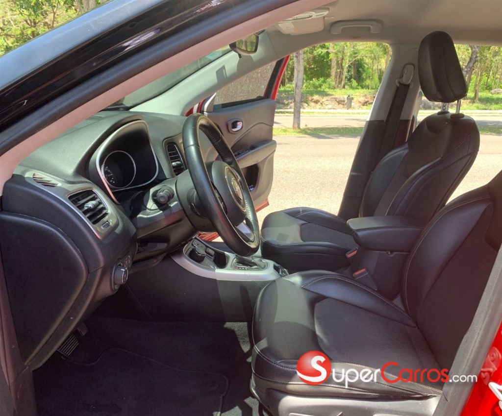 2018 Jeep Compass Latitude — foto 7 / 12