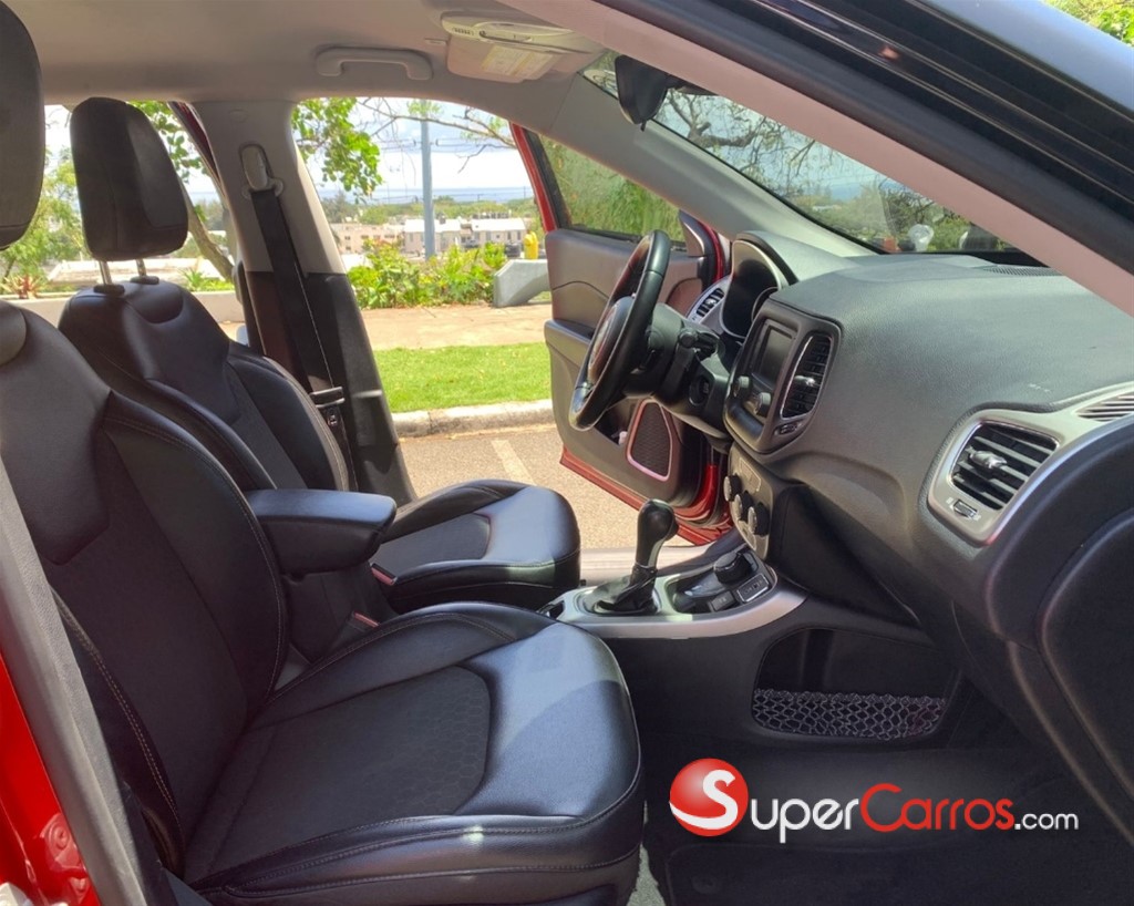 2018 Jeep Compass Latitude — foto 8 / 12