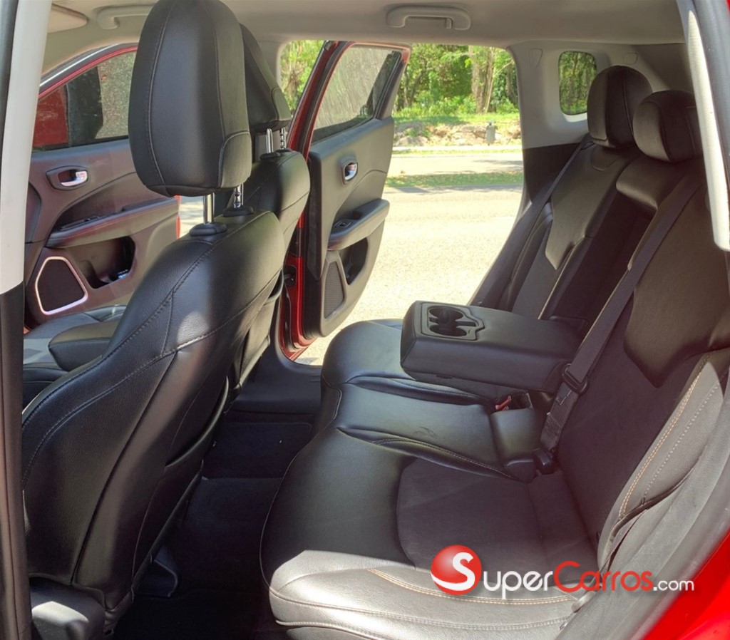 2018 Jeep Compass Latitude — foto 9 / 12