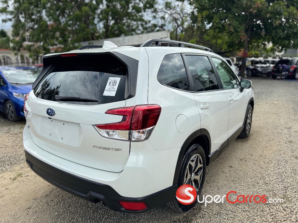 2022 Subaru Forester Premium — foto 5 / 10