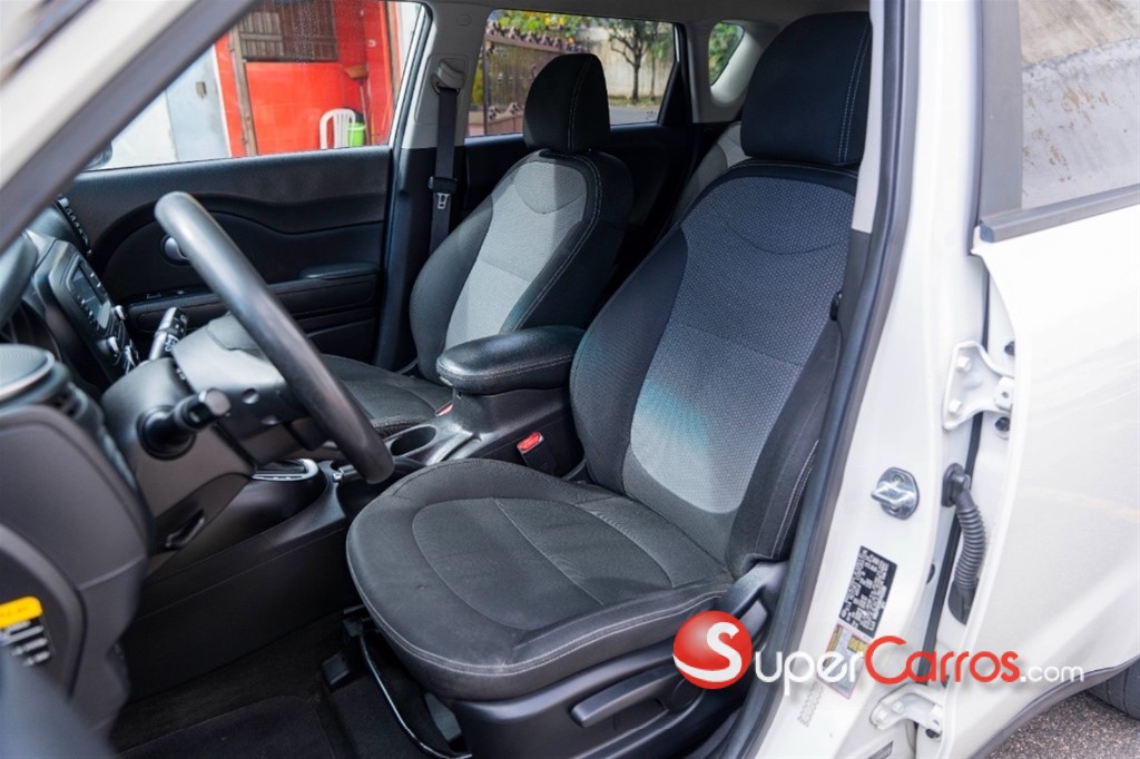 2017 Kia Soul LX — foto 2 / 6
