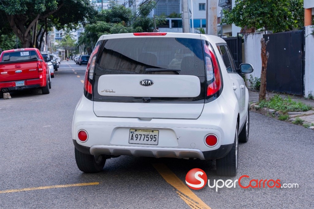 2017 Kia Soul LX — foto 5 / 6