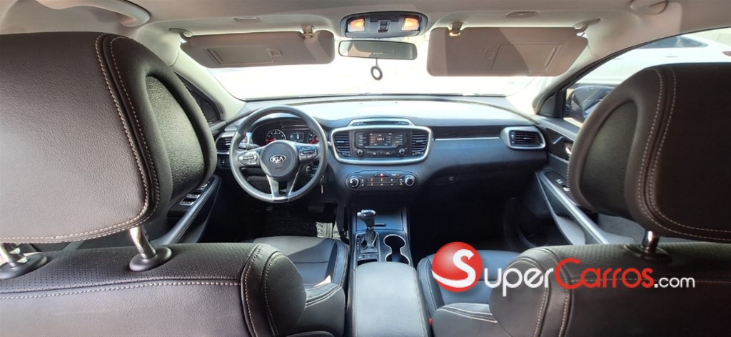 2016 Kia Sorento LX — foto 10 / 12