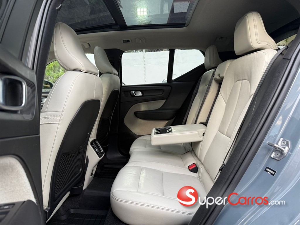 2020 Mazda 2 — foto 7 / 12