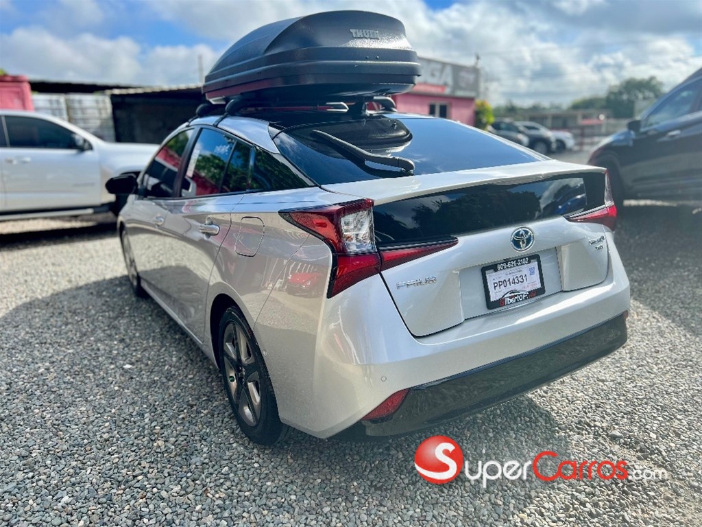 2021 Toyota Prius Hybrid — foto 2 / 8