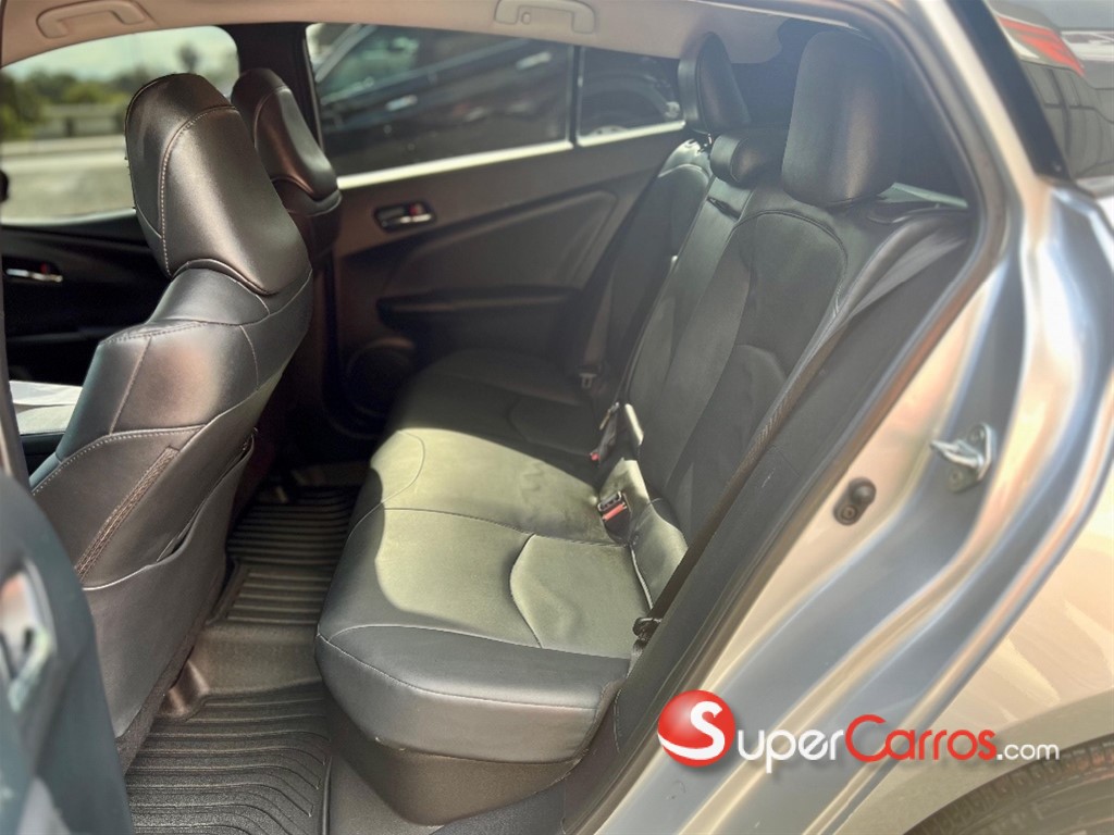 2021 Toyota Prius Hybrid — foto 7 / 8