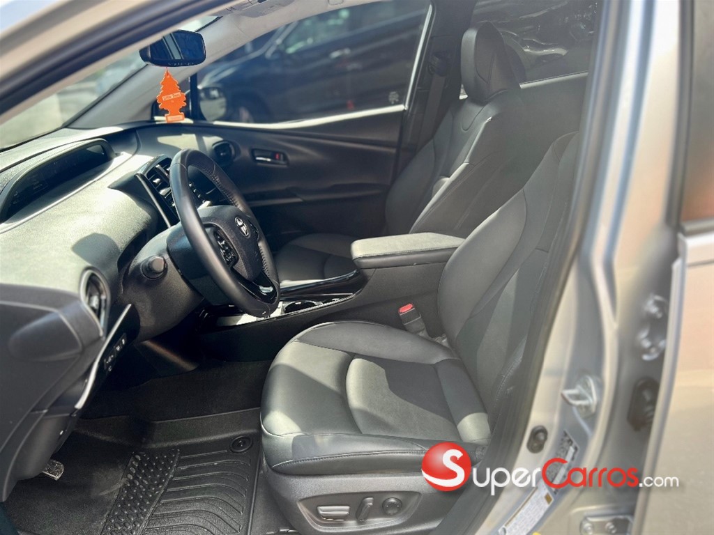 2021 Toyota Prius Hybrid — foto 8 / 8