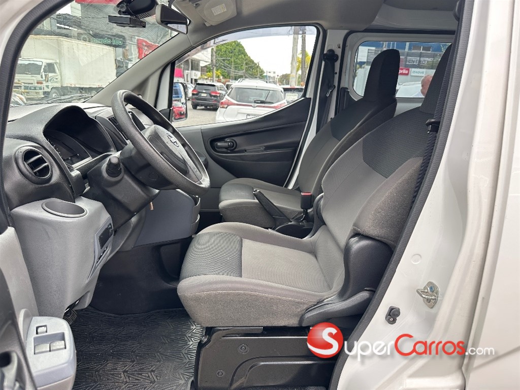 2020 Nissan NV 200 — foto 9 / 9