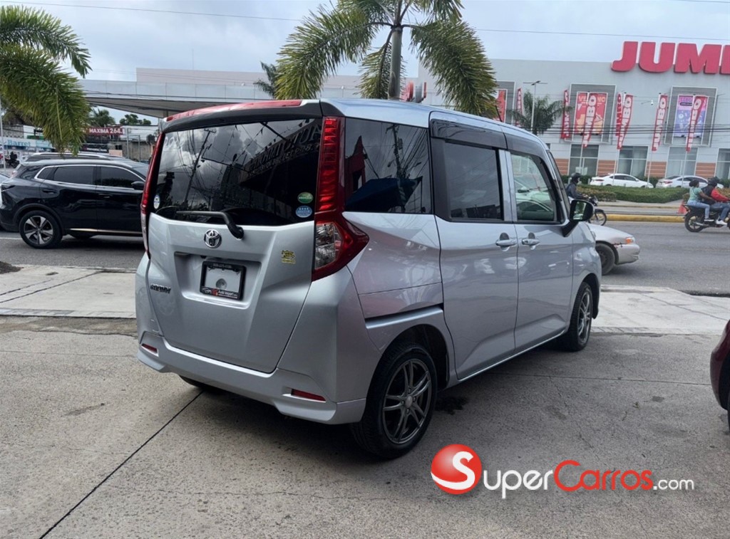 2020 Toyota Roomy — foto 7 / 11