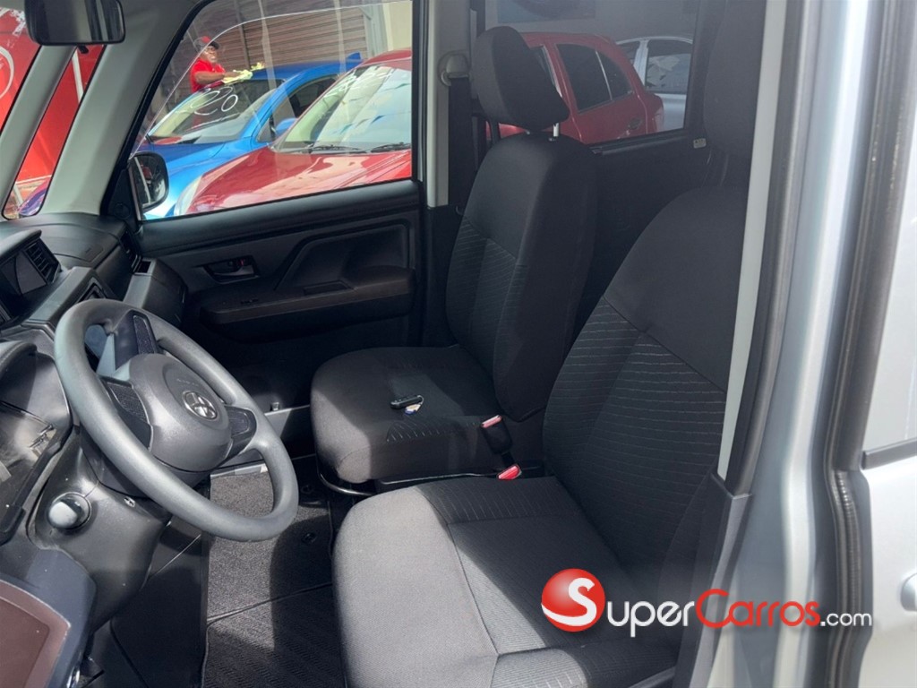2020 Toyota Roomy — foto 10 / 11
