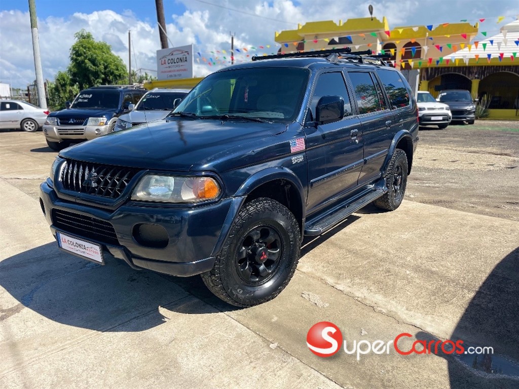 2003 Mitsubishi Motors Montero Sport ES — foto 2 / 10