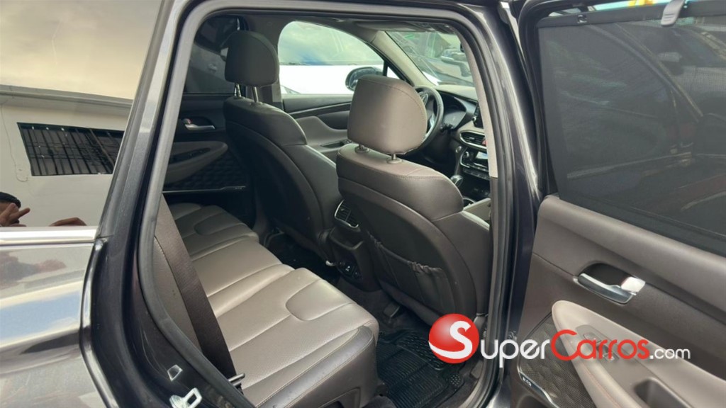2020 Hyundai Santa Fe Limited — foto 5 / 12
