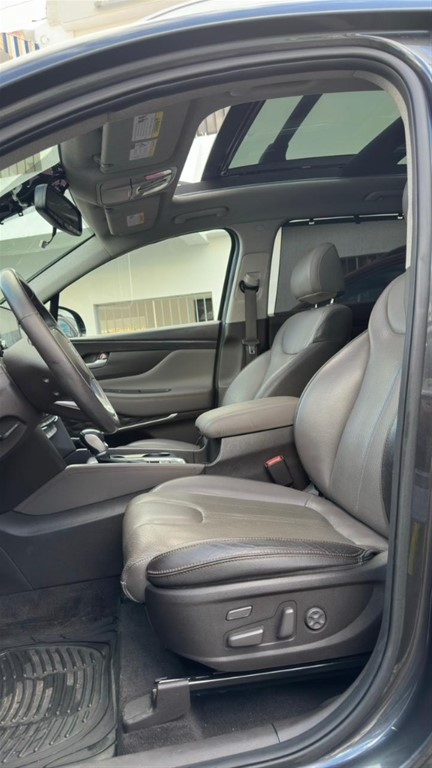 2020 Hyundai Santa Fe Limited — foto 6 / 12