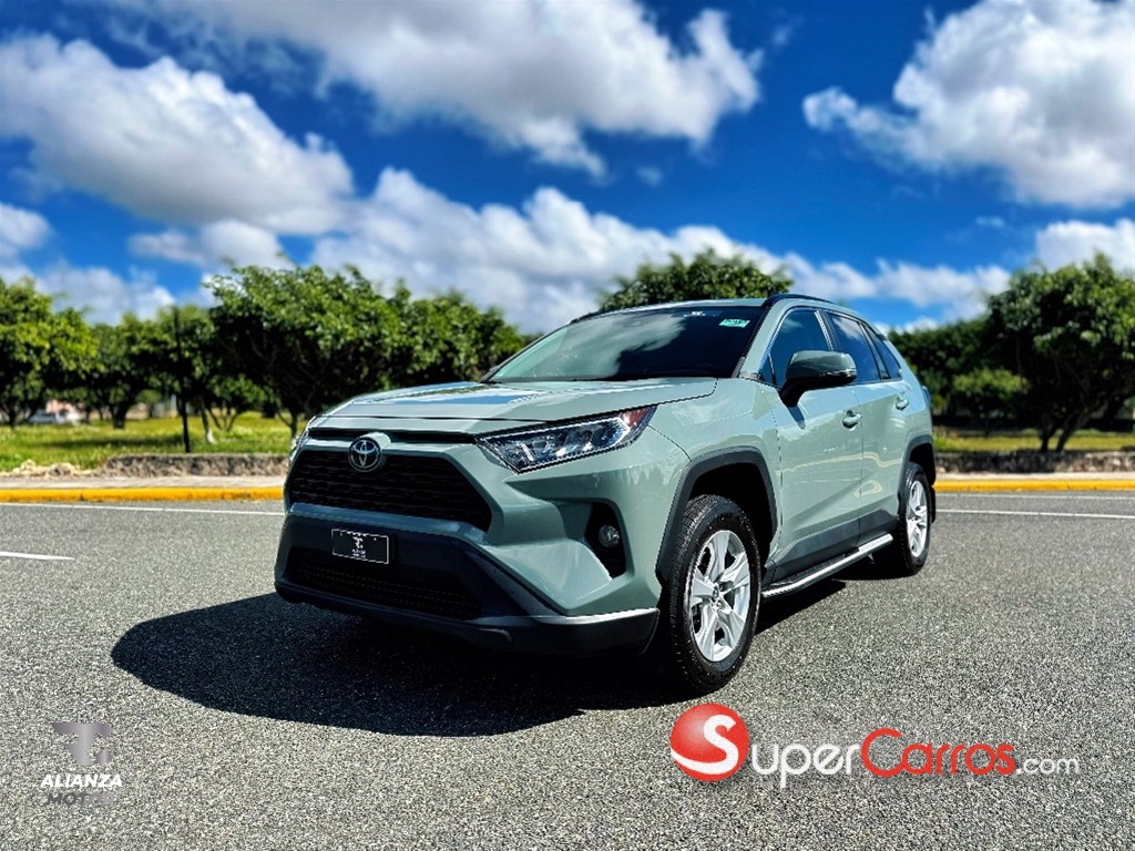 2020 Toyota RAV4 XLE
