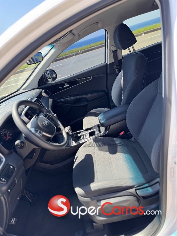 2020 Kia Sorento LX — foto 9 / 12