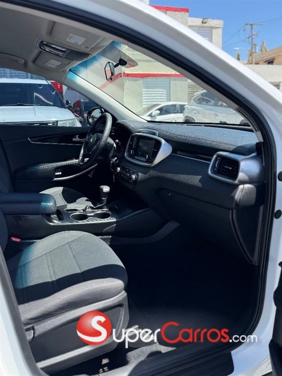 2020 Kia Sorento LX — foto 11 / 12