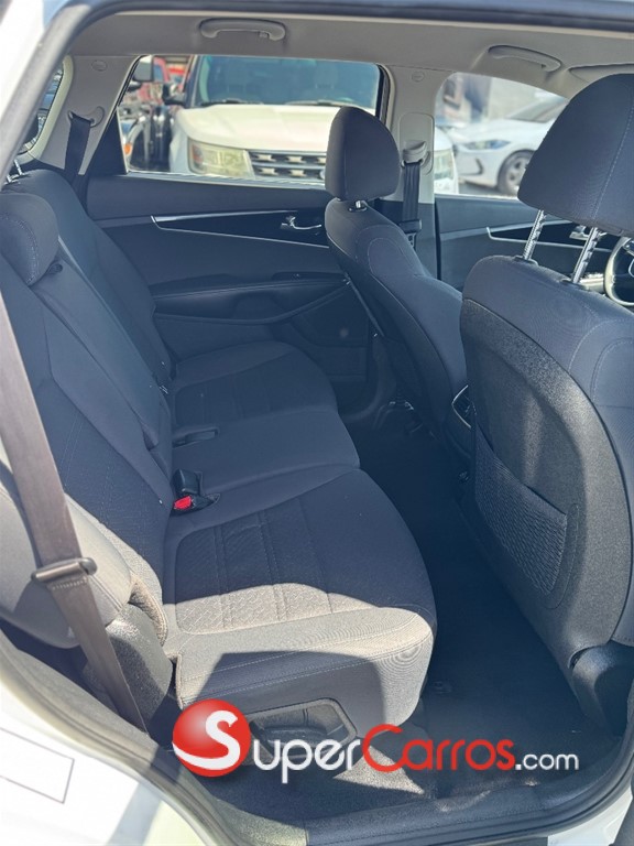 2020 Kia Sorento LX — foto 12 / 12