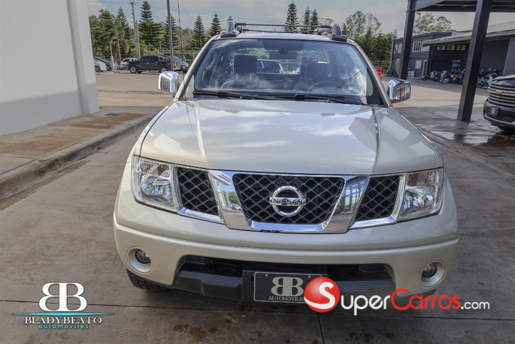 2011 Nissan Navara Titanium — foto 3 / 11