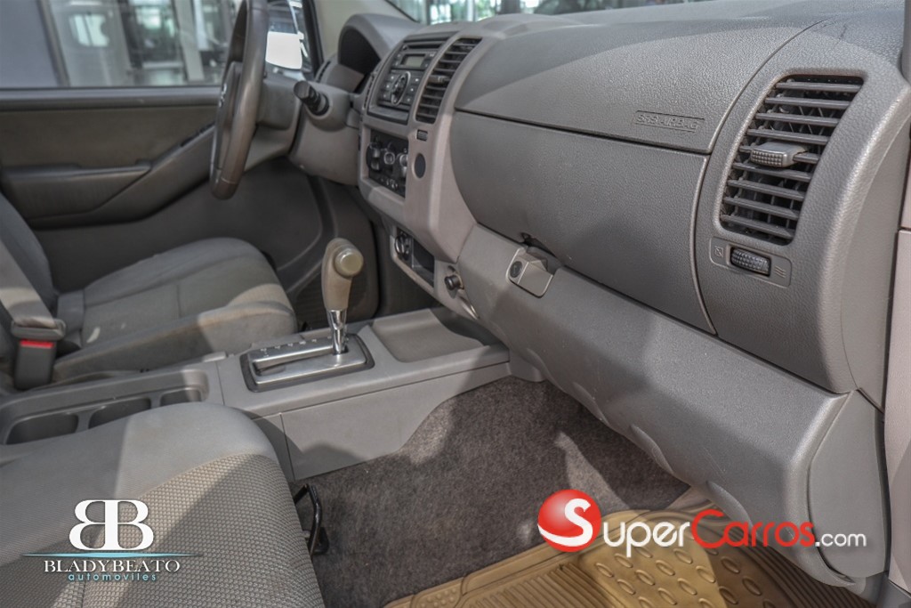 2011 Nissan Navara Titanium — foto 5 / 11