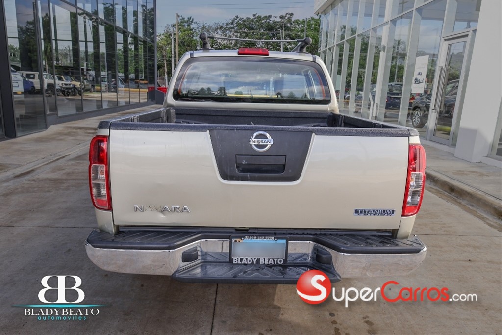 2011 Nissan Navara Titanium — foto 10 / 11