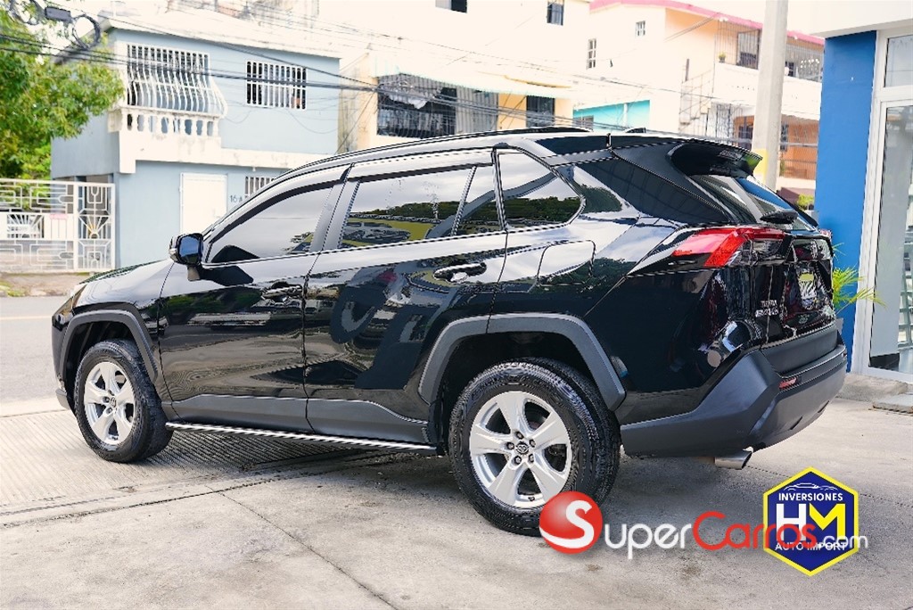 2019 Toyota RAV4 XLE — foto 3 / 10