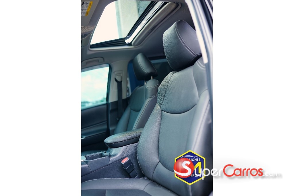 2019 Toyota RAV4 XLE — foto 8 / 10