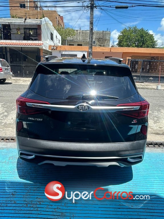 2021 Kia Seltos SX — foto 8 / 10