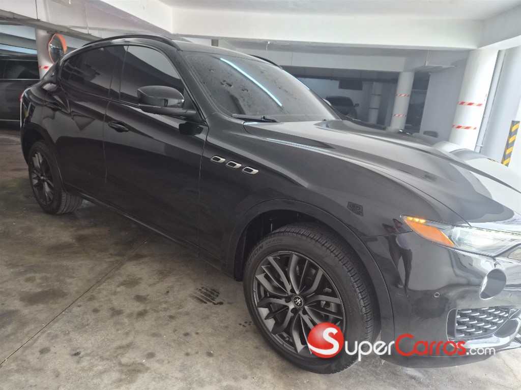 2020 Maserati Levante — foto 3 / 9