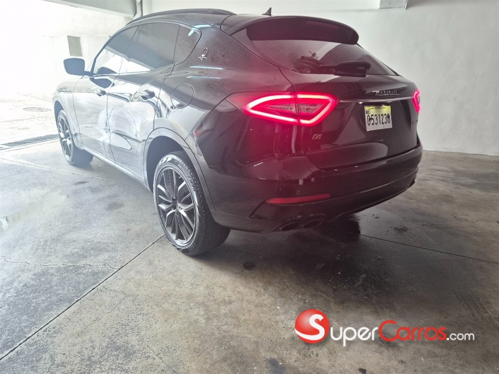 2020 Maserati Levante — foto 4 / 9