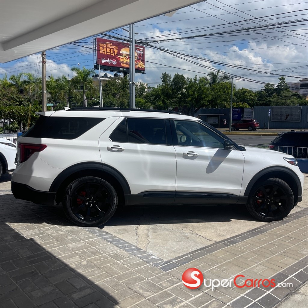 2020 Ford Explorer ST — foto 4 / 10