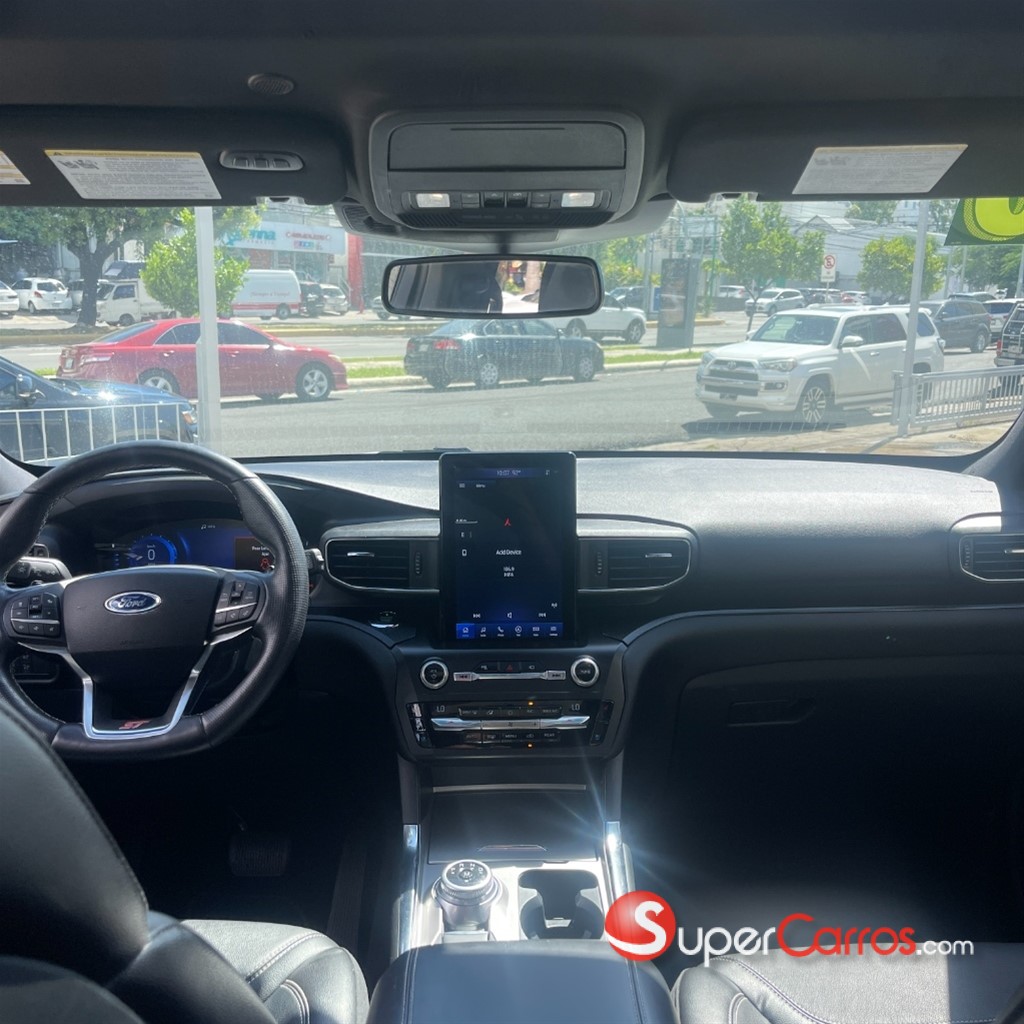 2020 Ford Explorer ST — foto 9 / 10