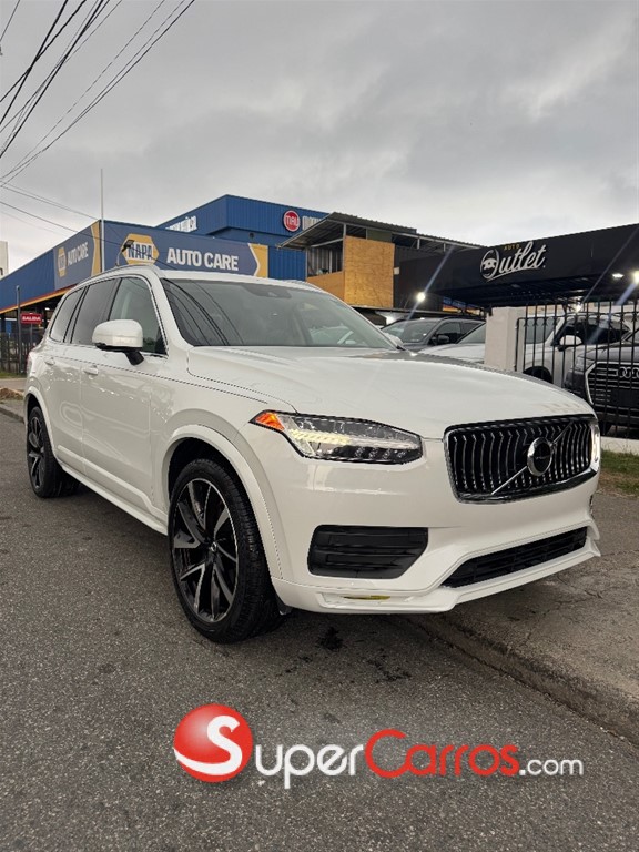 2020 Volvo XC90 Momentum T6