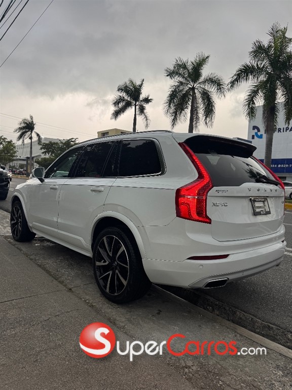 2020 Volvo XC90 Momentum T6 — foto 5 / 12