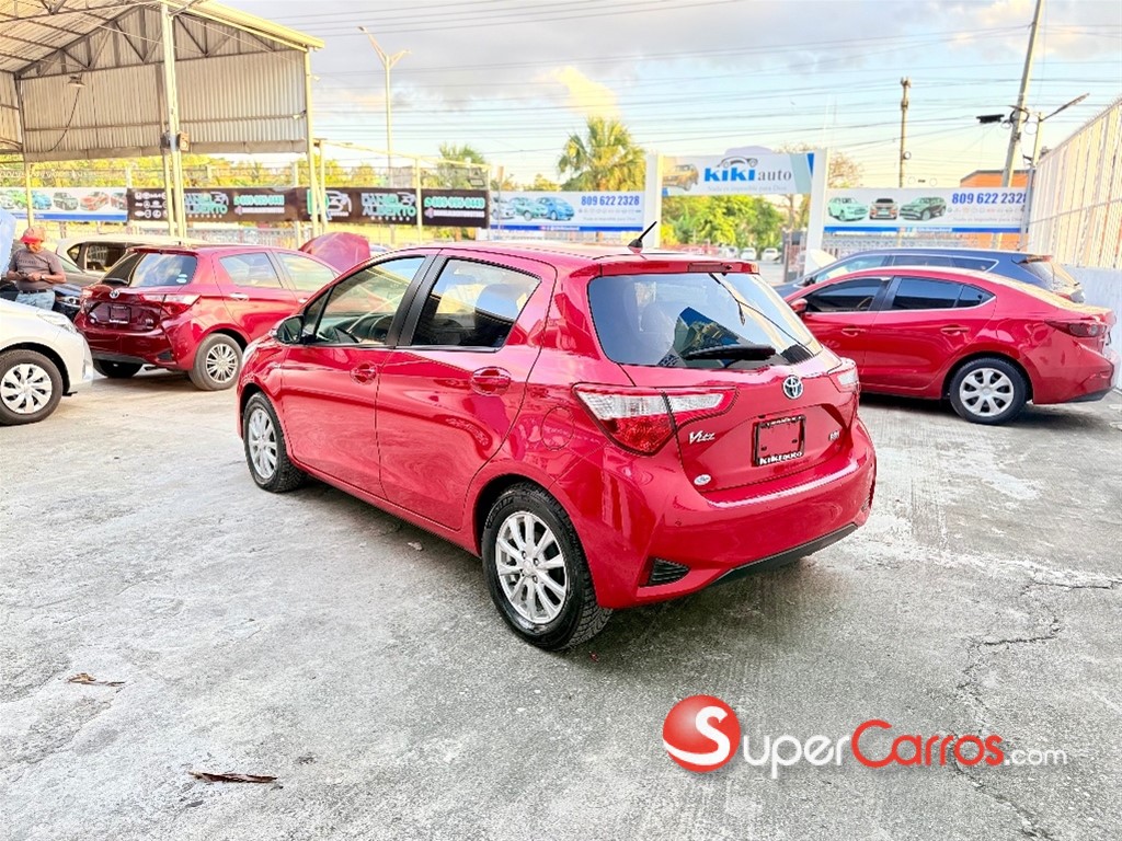 2020 Toyota VITZ — foto 4 / 12