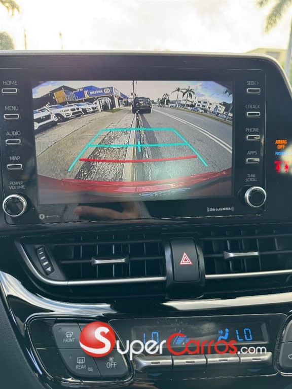 2020 Toyota C-HR — foto 9 / 10
