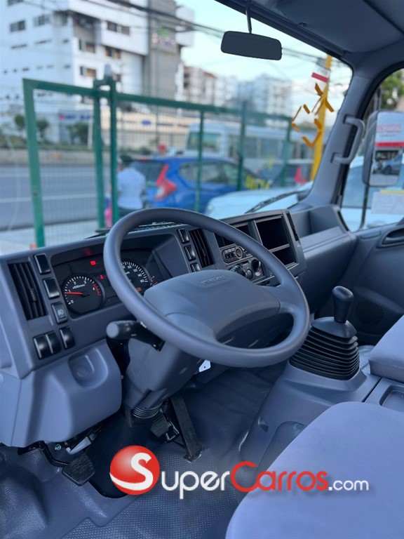2027 Isuzu NP 14 Pies Chasis — foto 10 / 12