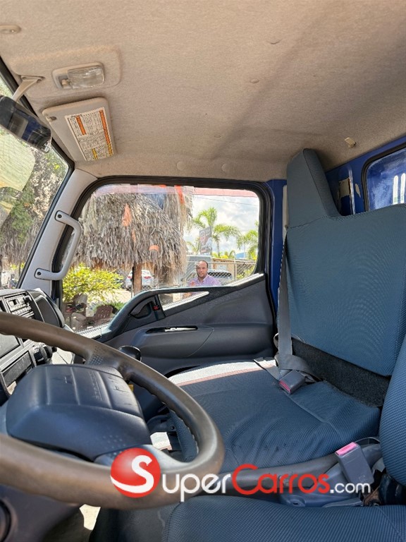 2013 Mitsubishi Motors Canter Fuso — foto 5 / 10