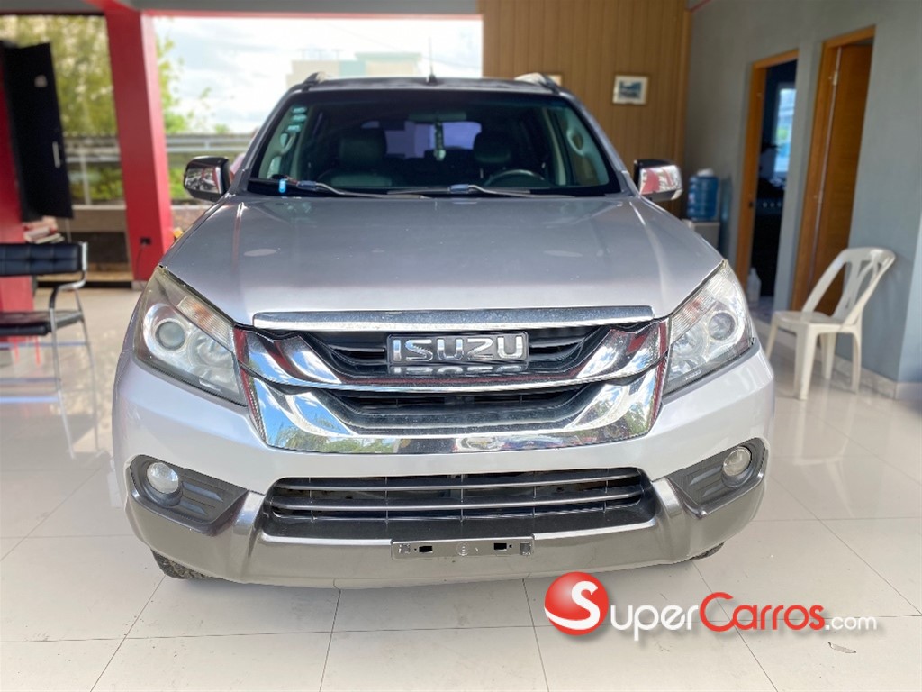 2015 Isuzu Mux — foto 2 / 12