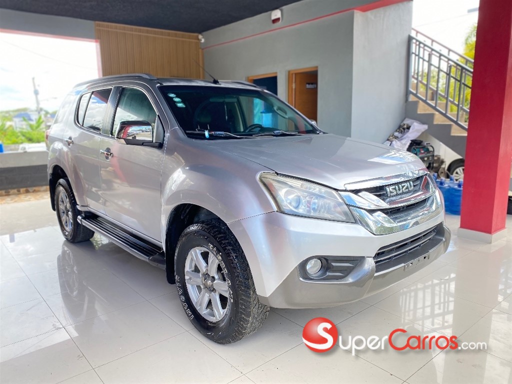 2015 Isuzu Mux — foto 3 / 12