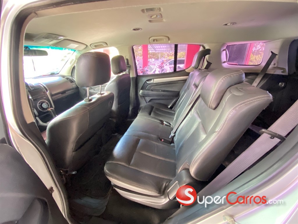 2015 Isuzu Mux — foto 6 / 12