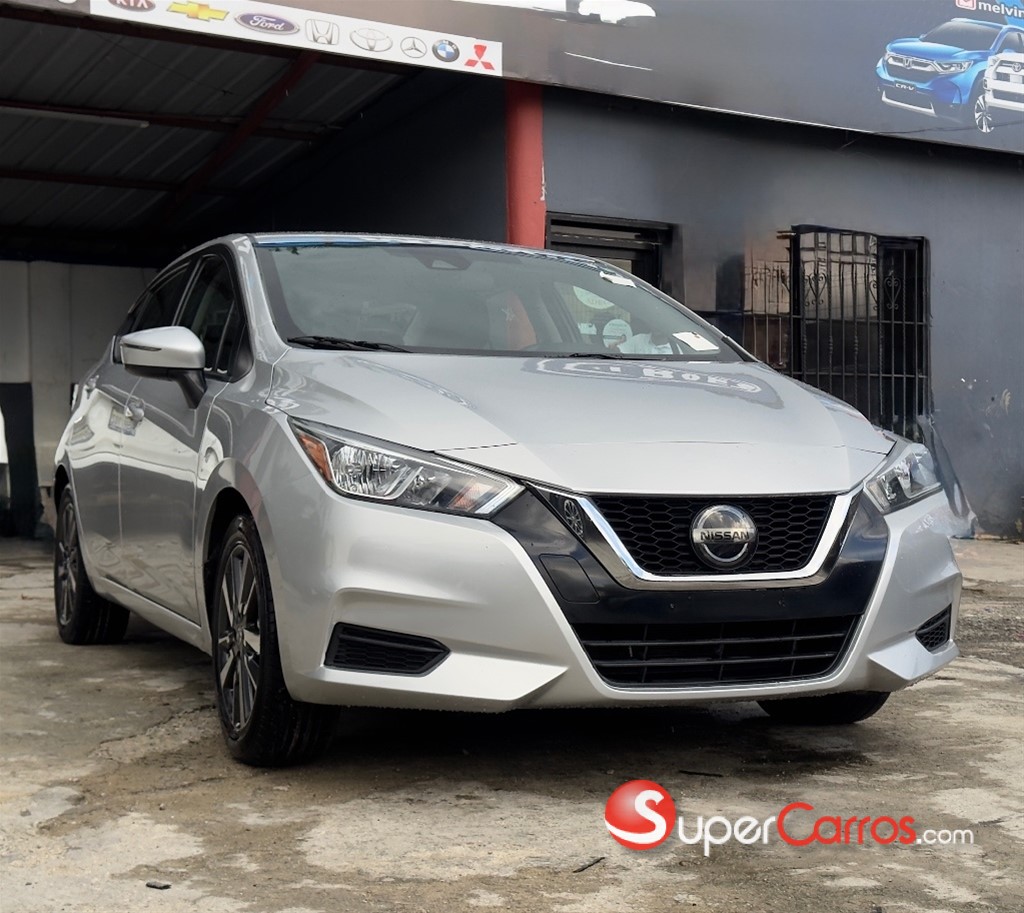 2021 Nissan Versa SV — foto 2 / 10
