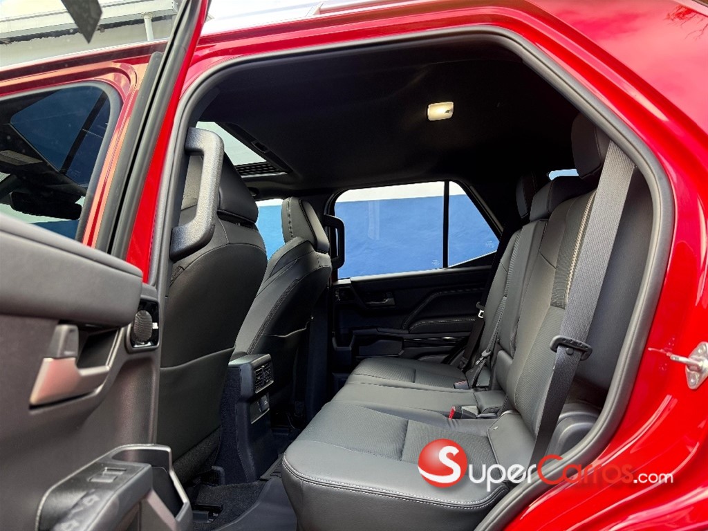 2025 Toyota 4 Runner Limited — foto 7 / 9
