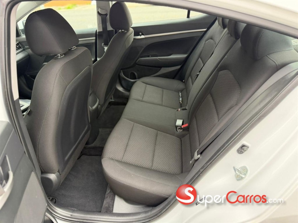 2020 Hyundai Elantra SE — foto 7 / 11